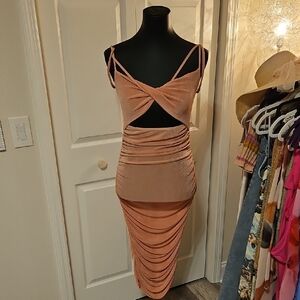 Chic Backless Peach Dress
